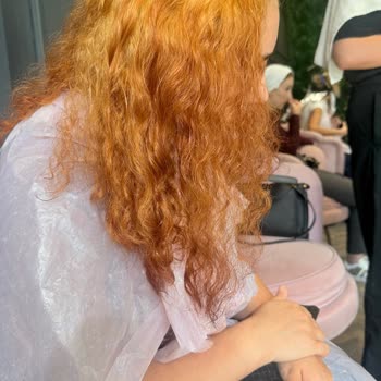 Filiz Yıldız Kuaför’de Uzun Bekleme Ve Yanıltıcı Ombre Kampanyası Sonucu Kötü Saç Rengi