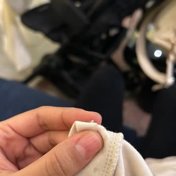 AndyWawa Bebek Tulumundaki Sivri Çıtçıt Bebeğin Bacağını Kesti