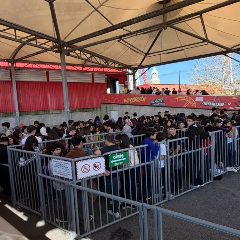 Vialand’te Öğrenci İndirimi Şeffaf Olmayışı, Fast Pass Haksızlığı, Personel Davranışı Ve Ödeme Sorunları