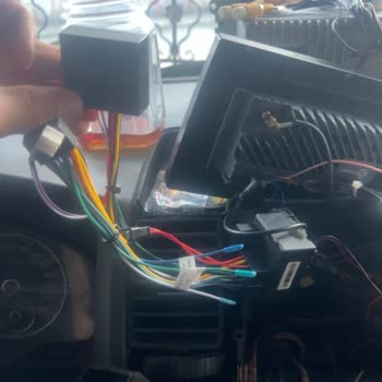 Mina Grup'tan Uyumsuz CarPlay Cihazı İçin İade Reddi Ve Mağduriyet