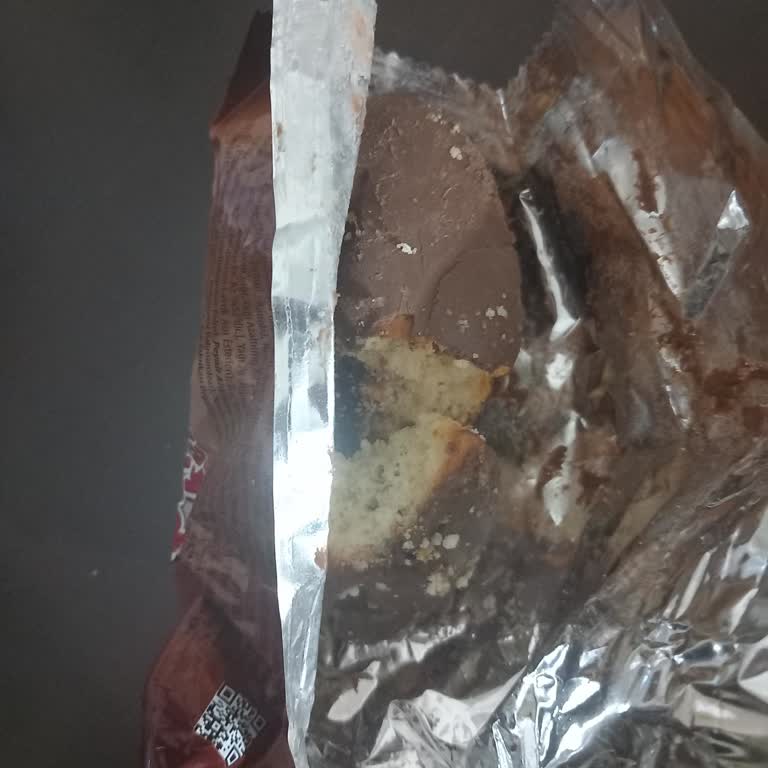 Eti Çikolatalı Popkek'in Bayat Ve Dağılmış Çıkması Üzerine Şikayet