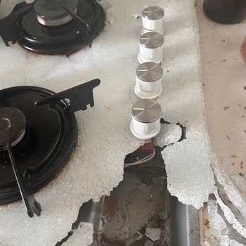 Kumtel Ankastre Ocak Camı Patlayarak Tehlike Yarattı