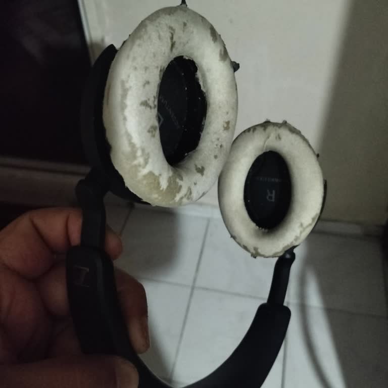 Sennheiser Accentum Plus Kulaklık Pedlerinin Ücretsiz Ve Hızlı Değişimi Talebi