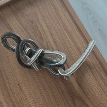 Hera Kapaklı Dolapta Sürgü Arızası Ve Servis Yanıtı Eksikliği