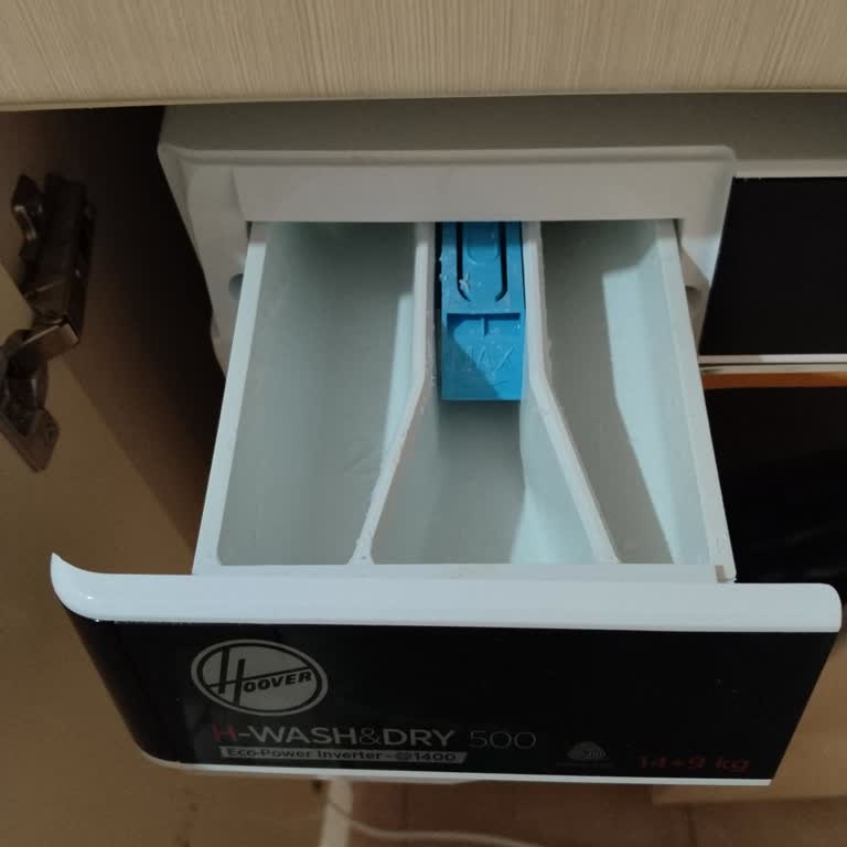 Hoover Çamaşır Makinesinde Sıvı Deterjan Aparatı Eksikliği Ve Uygulama İletişim Sorunu