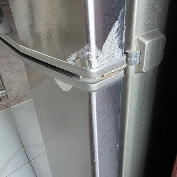 Beko D9485NEXX Buzdolabı Kapaklarındaki Kalıcı Lekeler Ve Paslanma Sorunu