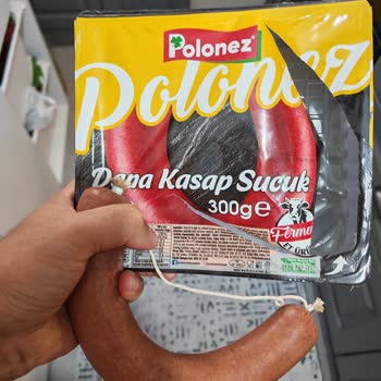 Polonez Dana Kasap Sucuk Renk Ve Tat Sorunu
