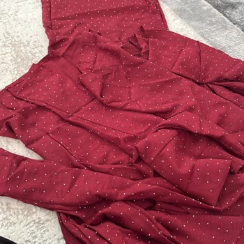 Defolu Saten Kıyafet Ve Yanlış Renk Gönderimi İçin İade Talebi
