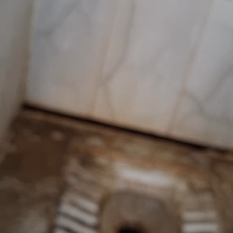 Şok Muğla Deposu Bozuk Yol Ve Kaba Personel Tutumu