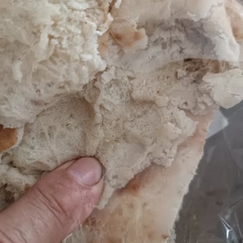 Nimet Gıda Gobit Ekmeğin İçi Tamamen Hamur Şeklindeydi