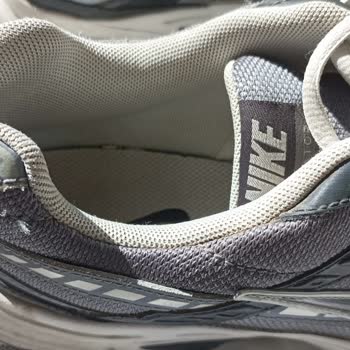 Nike Initiator Ayakkabısında Kısa Sürede Yırtılma Ve Soyulma Şikayeti