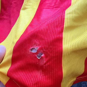GS Store'dan Aldığım Forma Talimatlara Uygun Ütülediğimde Erime Sorunu Değişim Talebi