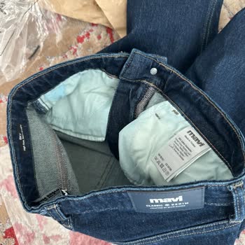 Kullanılmış Ve Defolu Pantolon Gönderimi Ve Müşteri Temsilcisinin Çözüm Sunmaması