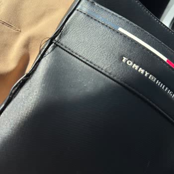 Tommy Hilfiger Erkek Çantasında Erken Dikiş Ve Deri Parçalanması, Boyner Kullanıcı Hatası İddiası