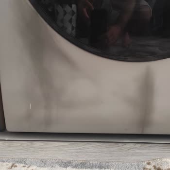 Vestel Çamaşır Makinesinde Ön Yüzeyde Su Lekeleri Ve Kararma