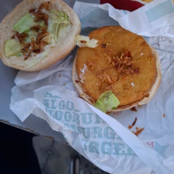 Saloon Burger'den Eksik Ve Yanıltıcı Sipariş, Eksik Soslar Ve Ücret İadesi Talebi