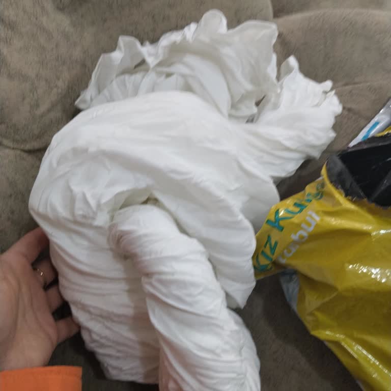 Bulem Butik'ten Aldığım Beyaz Etek Görsel İle Uyumsuz Ve Kalitesiz