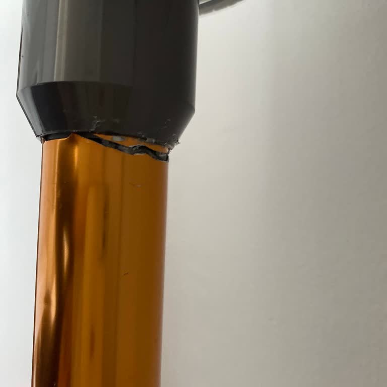 Dyson V10 Sap Parçası Erken Kırıldı, 1700 TL Yedek Ücreti Şaşkına Çeviriyor