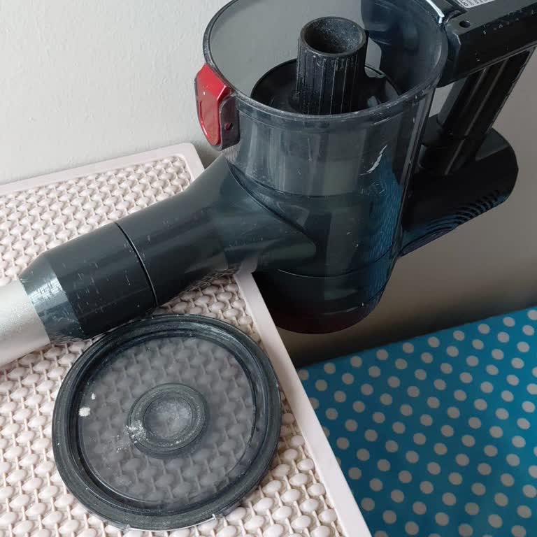 Onvo Dikey Süpürgede Toz Haznesi Kapağı Kırıldı Ve Servis İletişimi Sağlanamadı