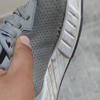 Reebok Spor Ayakkabısında Kısa Sürede Yan Yırtılma, FLO’nun Talebi Reddetmesi