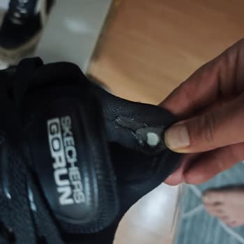 Skechers Ayakkabılarda Hızlı Yırtılma Ve Dikiş Sorunu: İade Ve Değişim İsteği