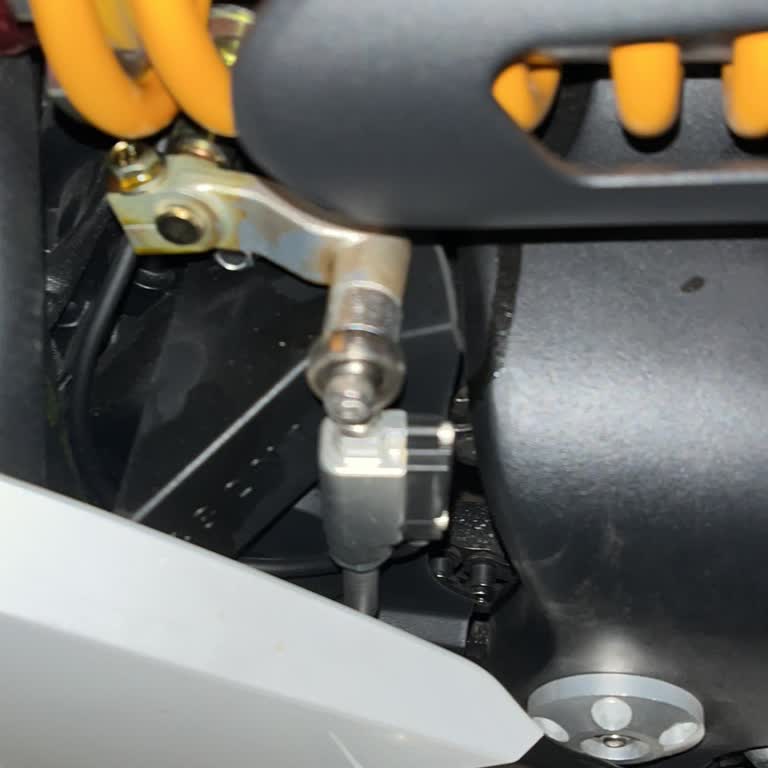 Falcon Togo RR 800 Motosikletinde 32 Gün Servis Beklemesi Ve Benzin Sızıntısı