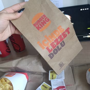 Burger King Çaycuma Şubesinden Gelen Siparişte Patates Kızartması Olmadı