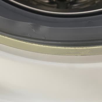Samsung Çamaşır Makinesinde Kapak Lastiği Tel Çıktı Ve Su Kaçırıyor: Garanti Kapsamında Hızlı Çözüm Talebi