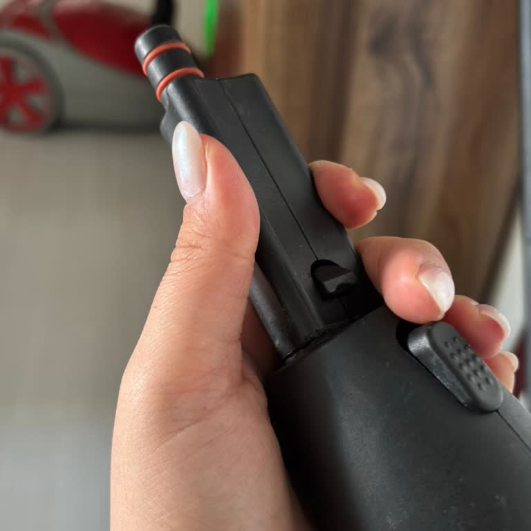 Pirantech CB 107C Buharlı Temizleyicide Kırılan Bağlantı Parçası Ve Cevapsız Servis Kaydı