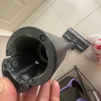 Philips Dikey Süpürge Boru Kısmı Kırıldı Garanti Kapsamında Onarım Talebi