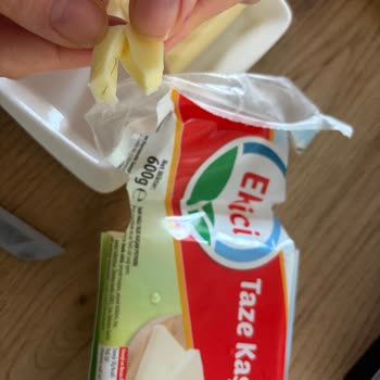 Ekici Taze Kaşar Peynirinde Kıl Varlığı Gıda Güvenliği Sorunu