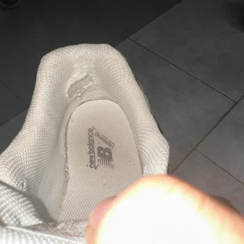 New Balance Günlük Ayakkabıda Kısa Sürede Topuk Yırtılması, Garanti Değişim Talebi