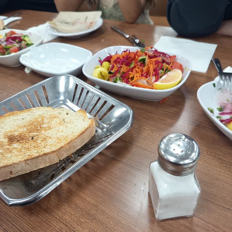 Köfteci Yusuf Bozüyük’te Uzun Beklemenin Ardından Köfte Yokluğu