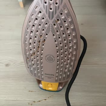 Philips Buharlı Ütünün Sürekli Su Sızdırması Ve Kötü Kokusu Üzerine Değişim Talebi Reddedildi