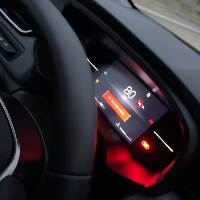 Renault Clio’da Elektrik Arızası Ve Ani Durma: Güvenlik Riski Ve Araç Değişim Talebi