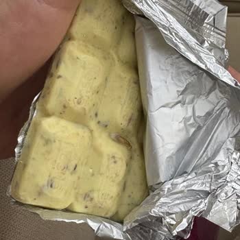 Nestle Damak Baklava Beyaz Çikolata’da Kurt Ve Böcek Bulunması