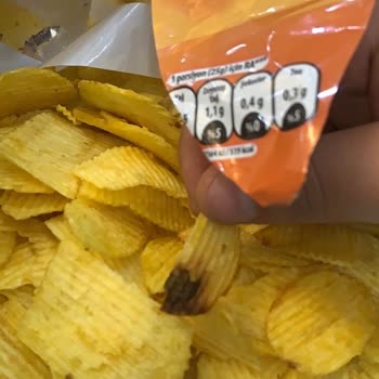 Ruffles Cipsinde Yanmış Ve Siyah Görünen Parça: Hijyen Ve Sağlık Endişesi