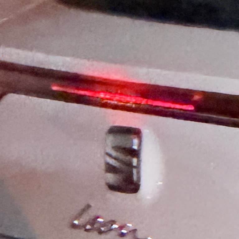 Seat Leon Bagaj Orta Şeridi Çatlaması Ve Stop Lambası Arızası İçin İyi Niyet Garantisi Talebi