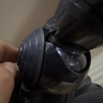 Dyson Gen5 Halı Başlığı Kırıldı, Garanti Kapsamında Ücretsiz Değişim Talep Ediliyor