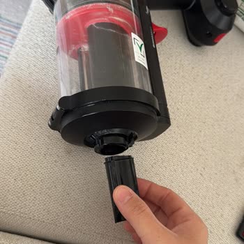 Dyson V16 Piston Defective Dust Bin and Delayed Warranty Replacement