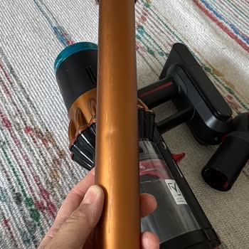 Dyson V16 Piston Defective Dust Bin and Delayed Warranty Replacement