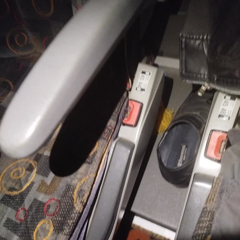Ayakkabı Kokusu Ve Saygısız Muavinin Yolcu Konforunu Zedelemesi