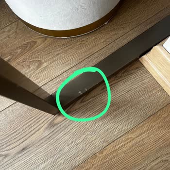 Rings AVM Mağazasında Çizik Mobilya Ve Kaba Personel Şikayeti