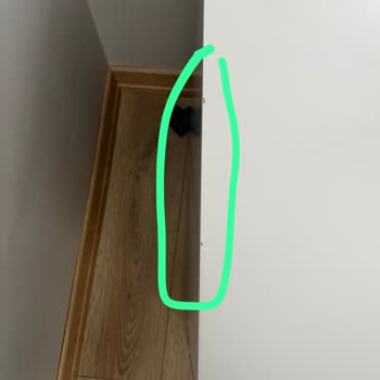 Rings AVM Mağazasında Çizik Mobilya Ve Kaba Personel Şikayeti
