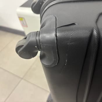 Ajet'te Hasarlı Valiz Ve Yetersiz Tazminat Teklifi
