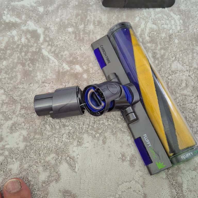 Dyson V12 Fluffy Optic Başlığı Kırıldı, Garanti Sonrası Yardım Reddedildi