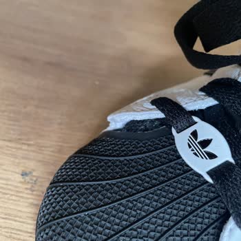 Adidas SuperStar 2 Ayakkabısında Açık Yan Kısmı Ve Değişim İsteği Reddedildi