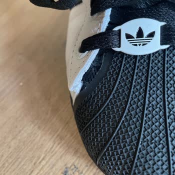 Adidas SuperStar 2 Ayakkabısında Açık Yan Kısmı Ve Değişim İsteği Reddedildi