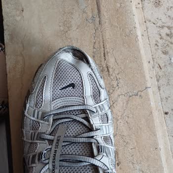 Nike P6000 Ayakkabının Kısa Sürede Yırtılması Ve Barcin.com'un Kullanıcı Hatası İddiası