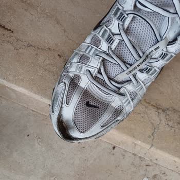 Nike P6000 Ayakkabının Kısa Sürede Yırtılması Ve Barcin.com'un Kullanıcı Hatası İddiası